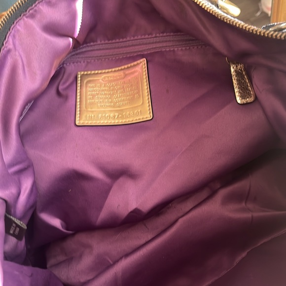 Coach Poppy Duo Black Story Block Tote and Wristlet - Picture 9 of 13